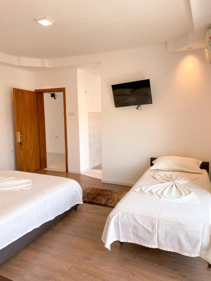 Casa Sinani Hotel Ulcinj Buitenkant foto