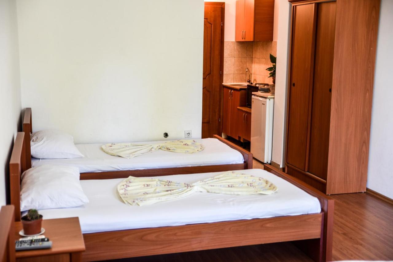 Casa Sinani Hotel Ulcinj Buitenkant foto